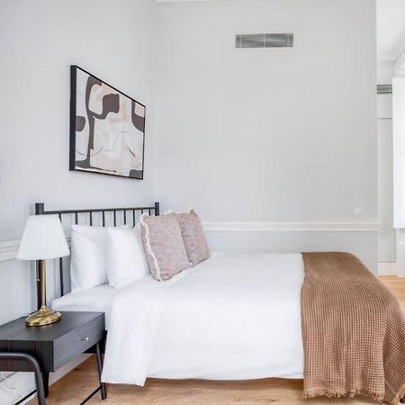 Private Bedrooms In The Heart Of Lisbon Bagian luar foto